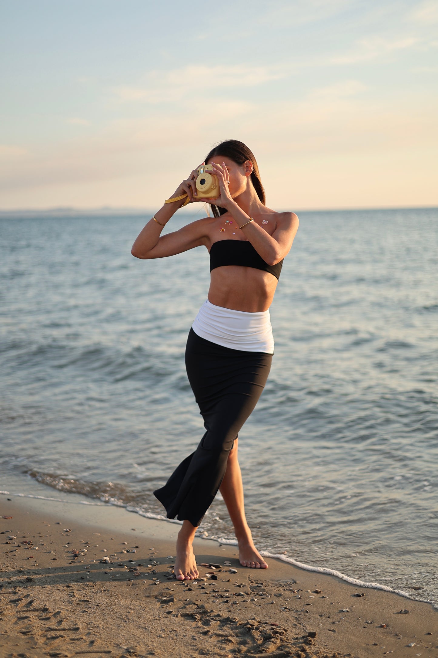 The Quiet Form Asymmetry Maxi – Black