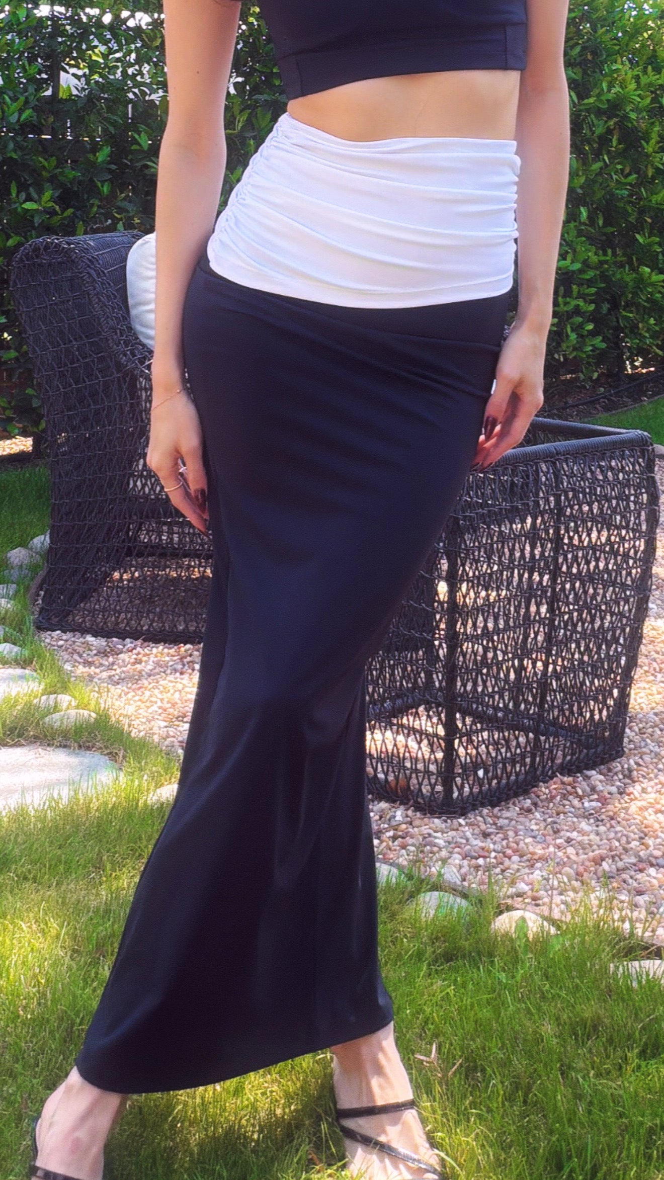The Quiet Form Asymmetry Maxi – Black
