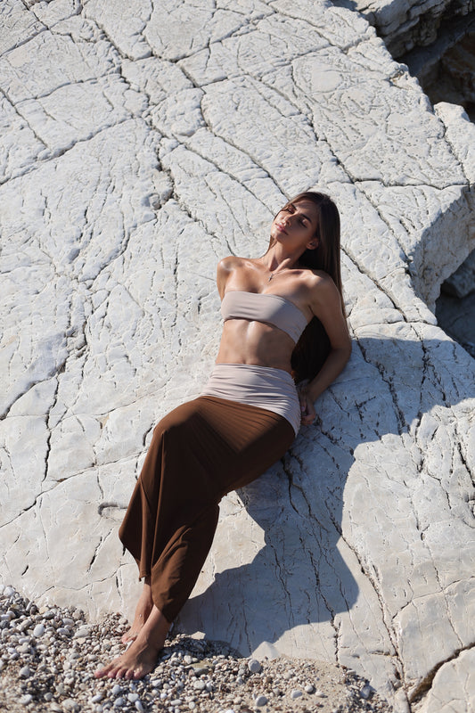 The Quiet Form Asymmetry Maxi – Cocoa